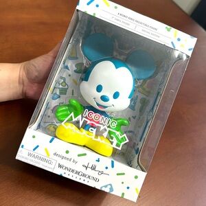 Wonderground Gallery Disney Neon Mickey